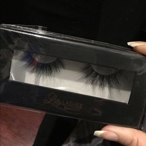 NEW Lilly lashes in MIAMI